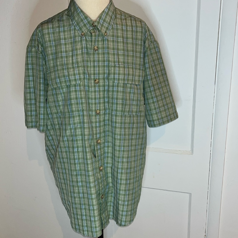 Duluth Trading Co armachello-style relaxed fit button down